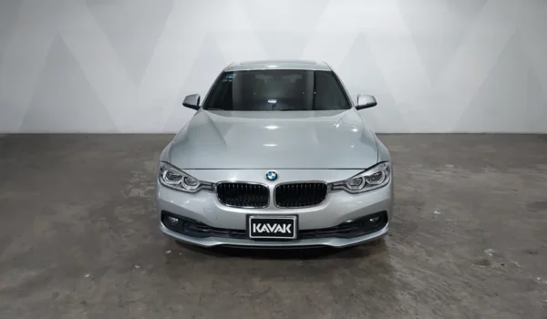 BMW SERIE 3 2017 (38.000KM) LISTO PARA ENTREGAR - Image 2